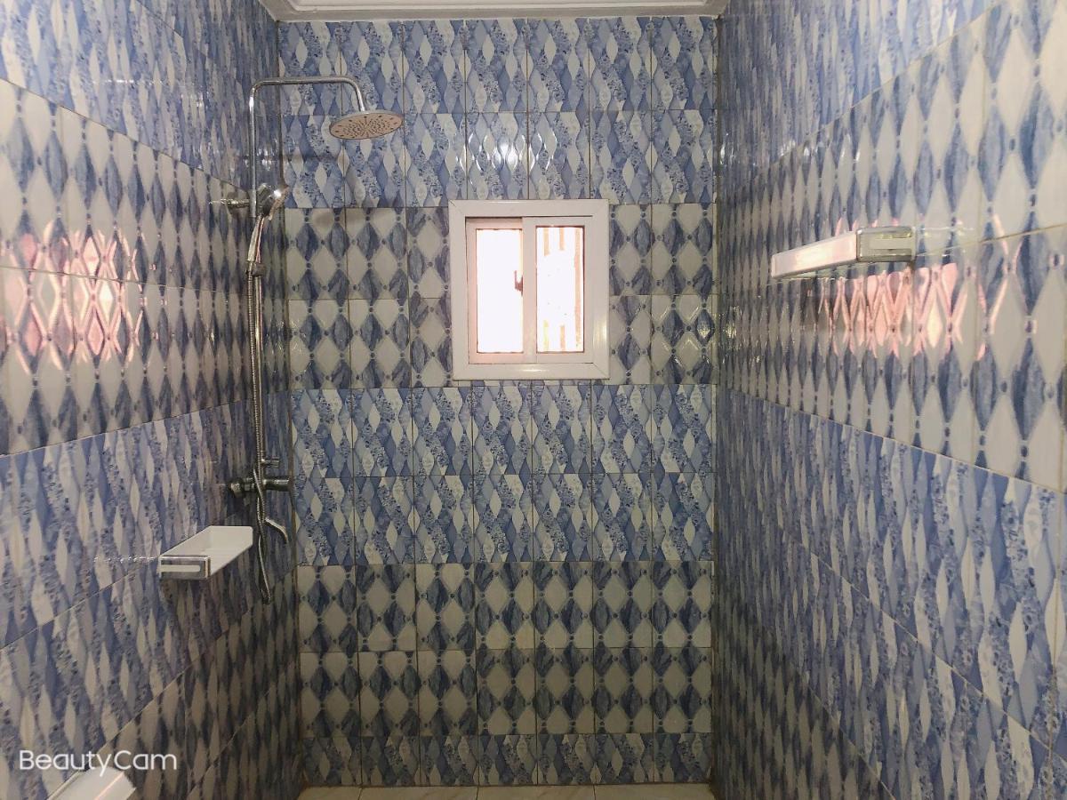 Awamuulamin Manneh Guest House Abuko Экстерьер фото