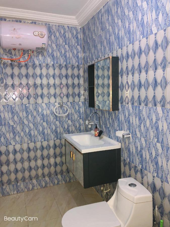 Awamuulamin Manneh Guest House Abuko Экстерьер фото
