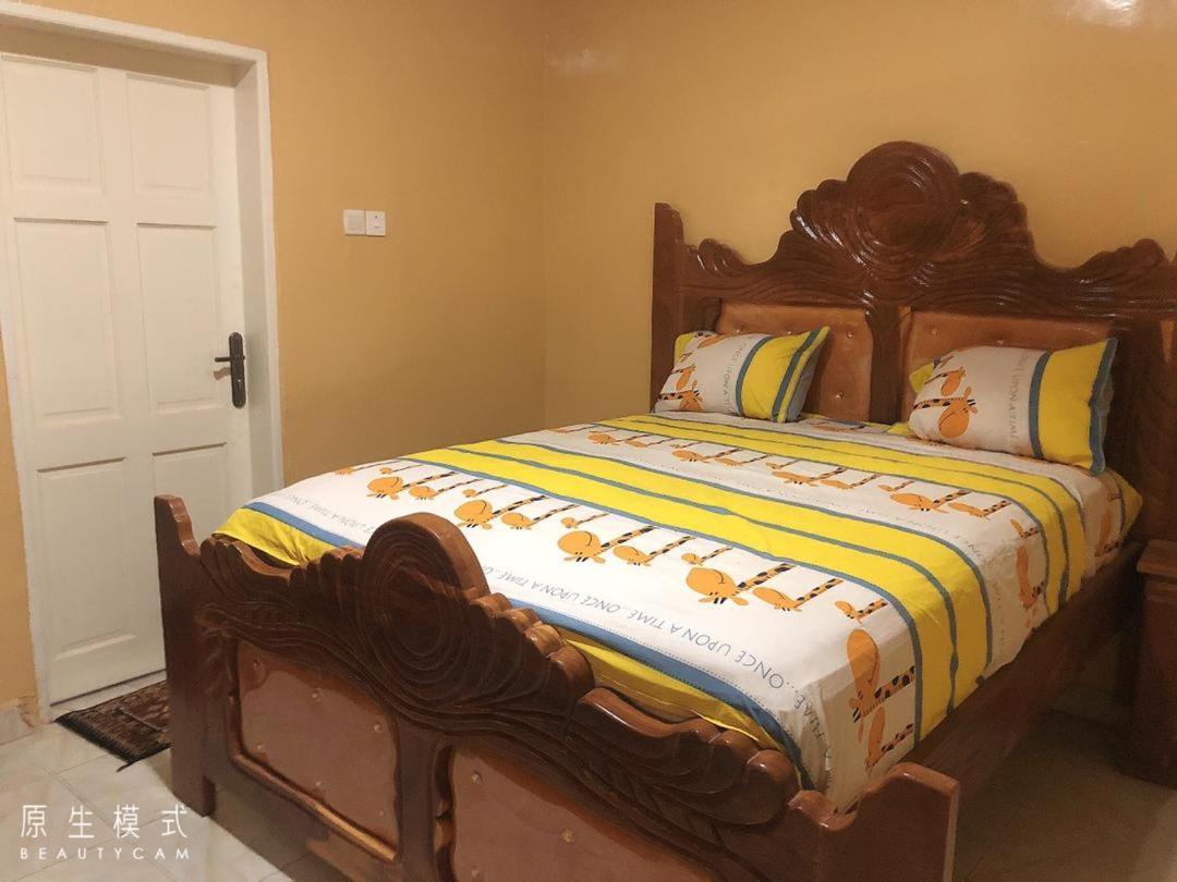 Awamuulamin Manneh Guest House Abuko Экстерьер фото